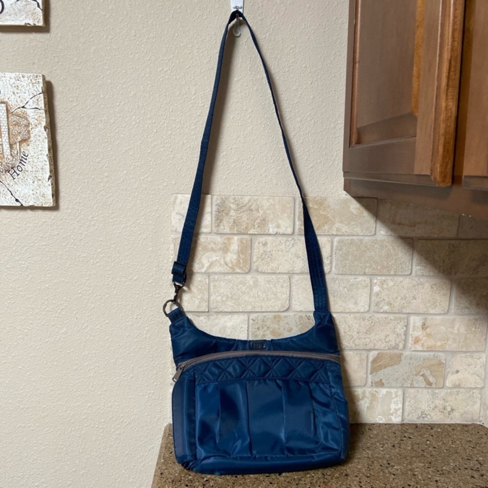 **LOWEST PRICE OFFERED** Lug Swing Crossbody Bag (V-Swing)